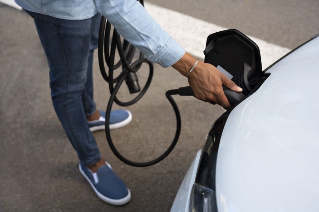 apva parama elektromobilio isigyjimui