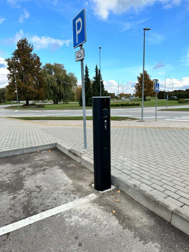 Kupiškio autobusų parkas - Enelion Vertica dviguba stotelė 2 x 22kW