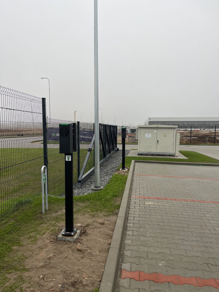 Enelion Lumina AC įkrovimo stotelės UAB Elektros Darbai biure