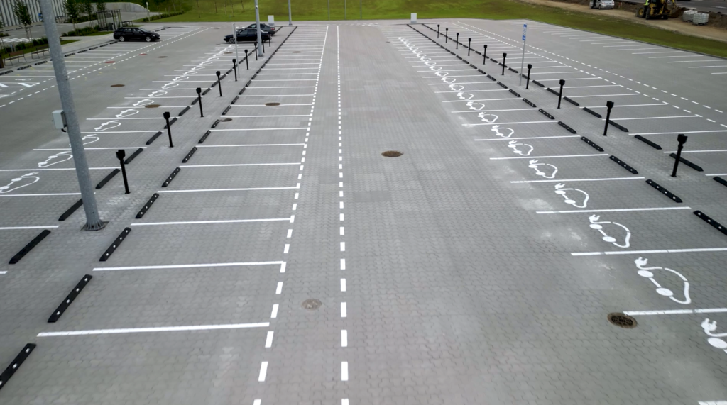 Vilniaus verslo parkas II / Sedulų g. 2 Darnu Group - 44 Easee Core stotelės su valdymo ir administravimo sistema
